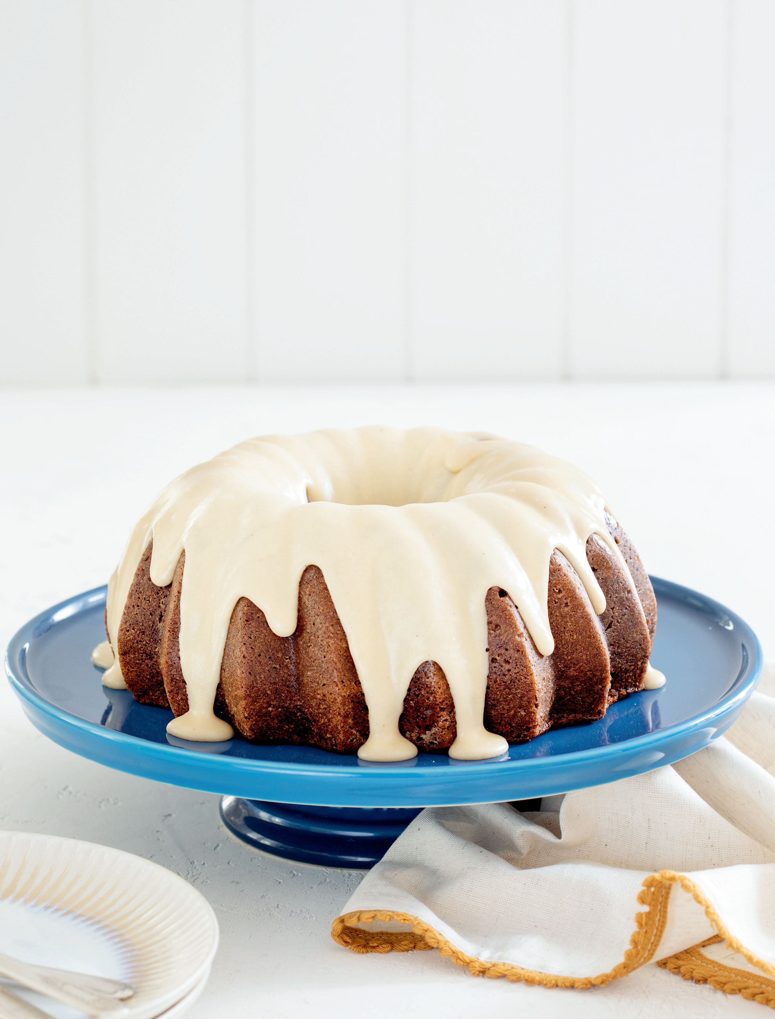 Gingerbread Bundt Cake with Ginger and Cinnamon Glaze